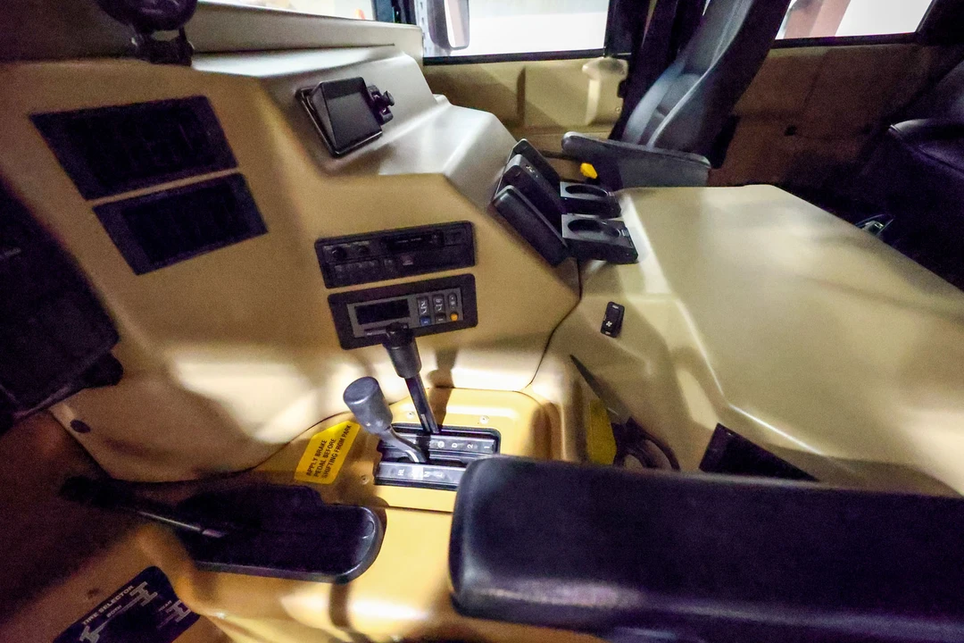 1995 AM General Hummer - Image 16 of 31