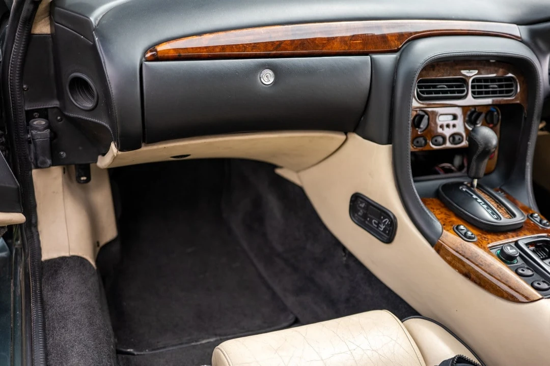 1995 Aston Martin DB7 - Image 28 of 30
