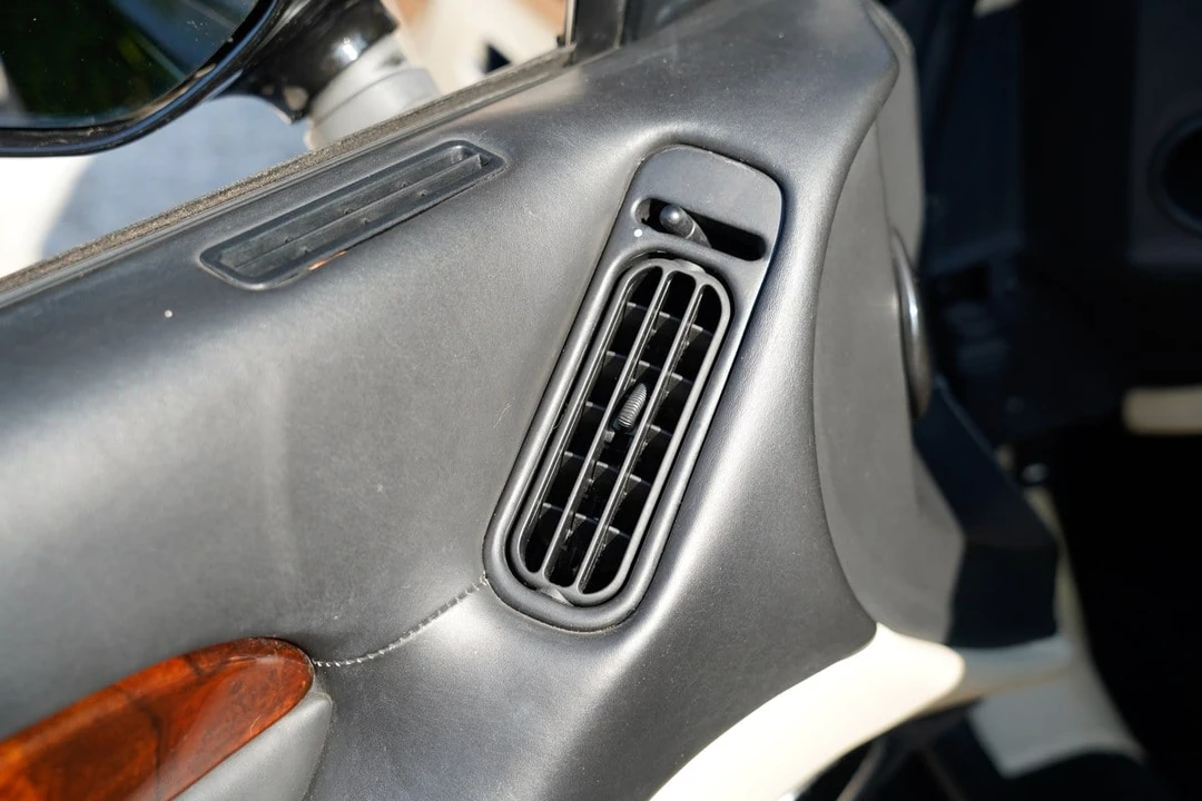 1995 Aston Martin DB7 - Image 24 of 30