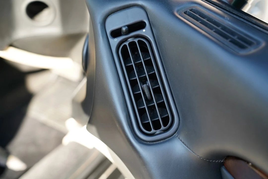 1995 Aston Martin DB7 - Image 23 of 30