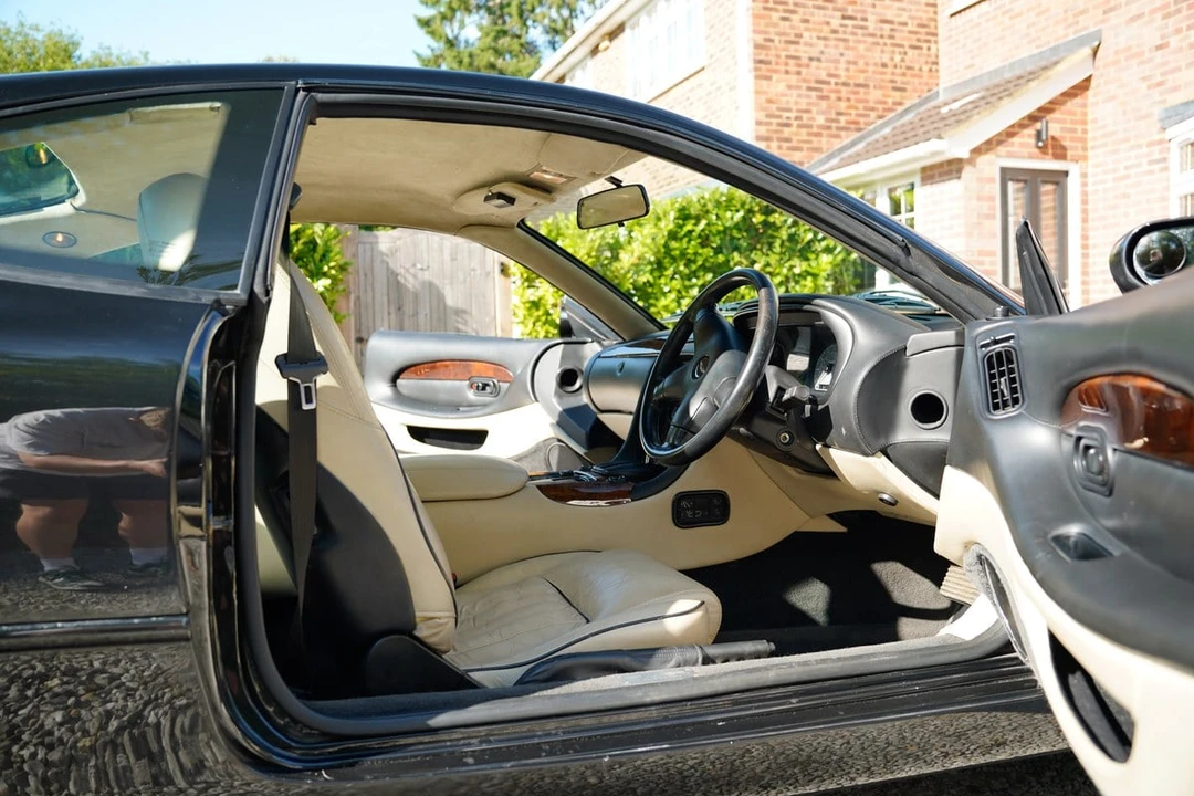 1995 Aston Martin DB7 - Image 16 of 30