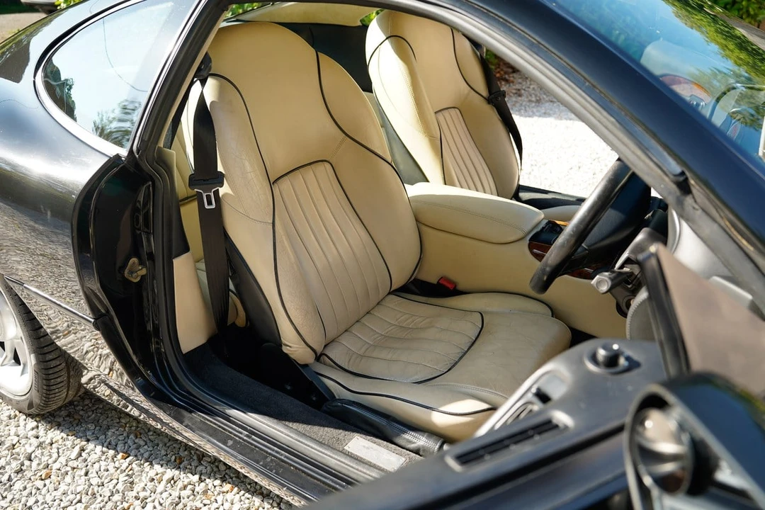 1995 Aston Martin DB7 - Image 15 of 30