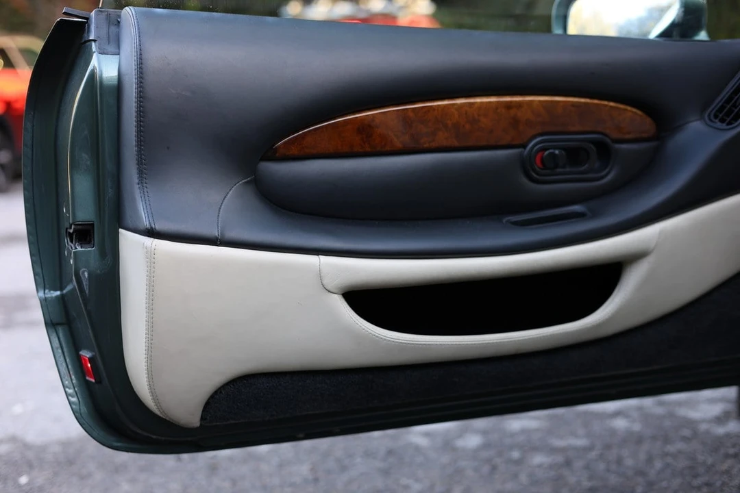 1995 Aston Martin DB7 - Image 26 of 30