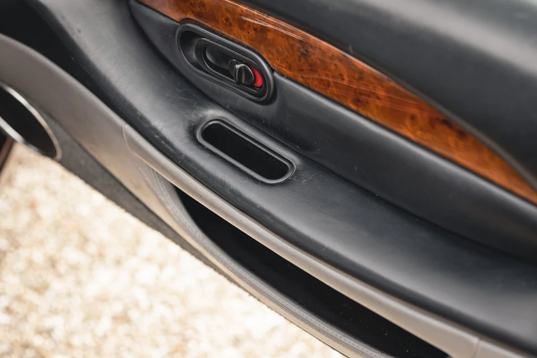 1995 Aston Martin DB7 - Image 26 of 30