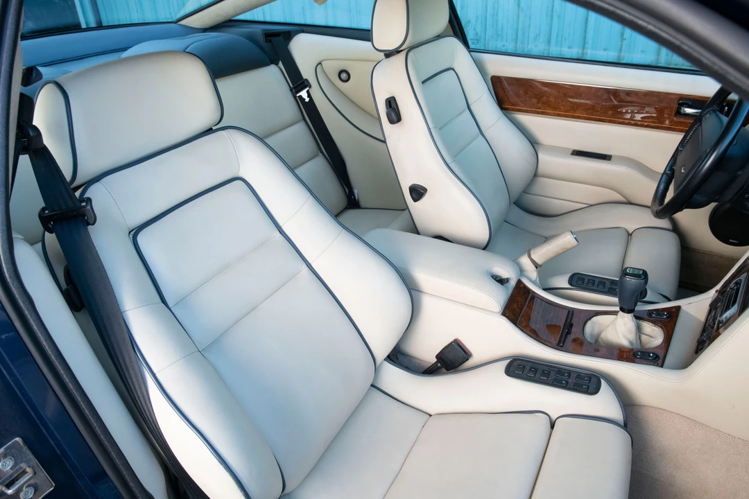 1995 Aston Martin Vantage (1993-2000) - Image 19 of 31