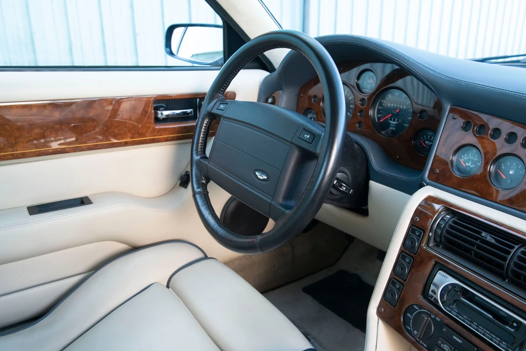 1995 Aston Martin Vantage (1993-2000) - Image 21 of 31