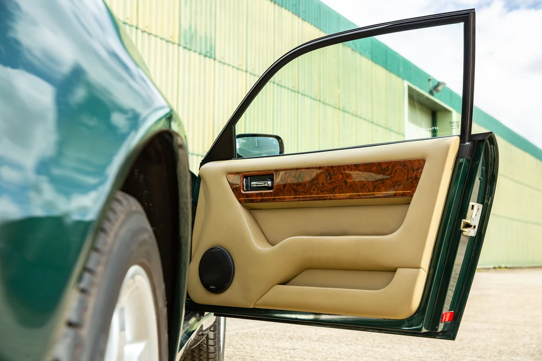 1995 Aston Martin Vantage (1993-2000) - Image 29 of 31