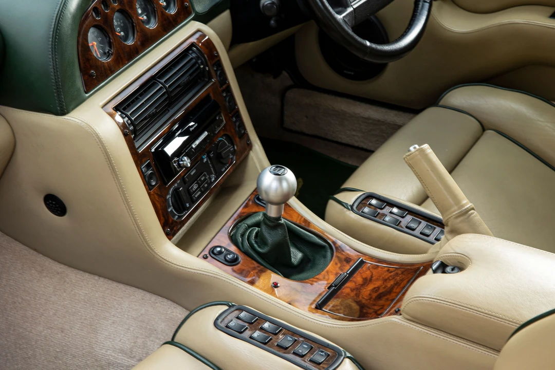 1995 Aston Martin Vantage (1993-2000) - Image 31 of 31