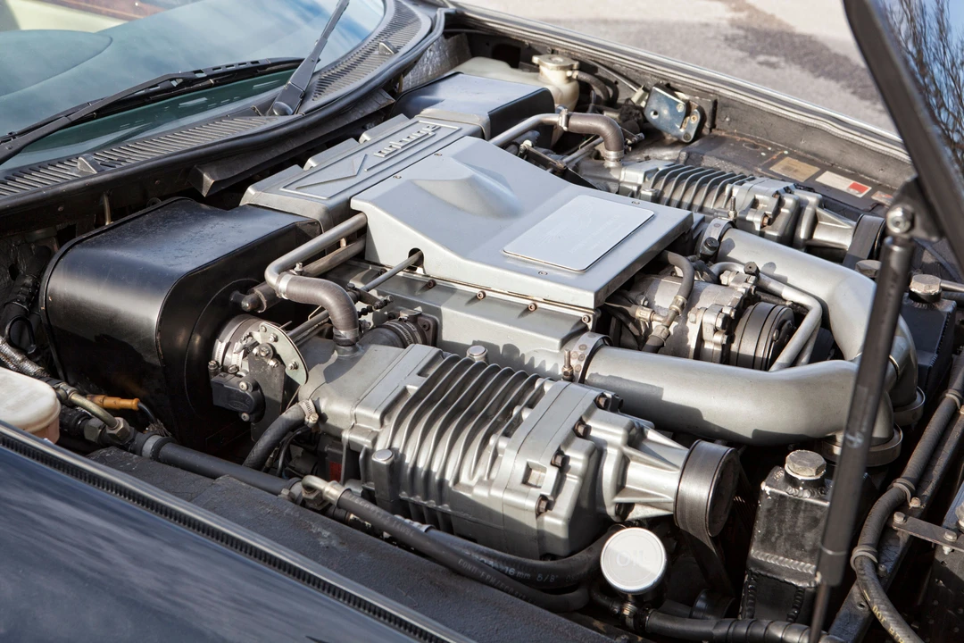 1995 Aston Martin Vantage (1993-2000) - Image 15 of 24