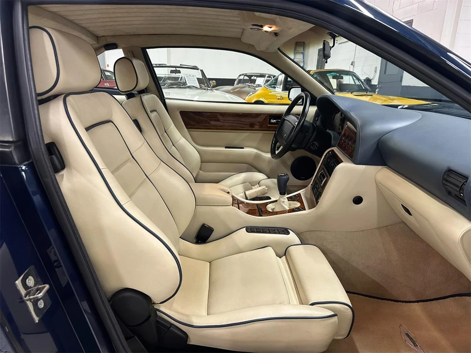 1995 Aston Martin Vantage (1993-2000) - Image 19 of 31