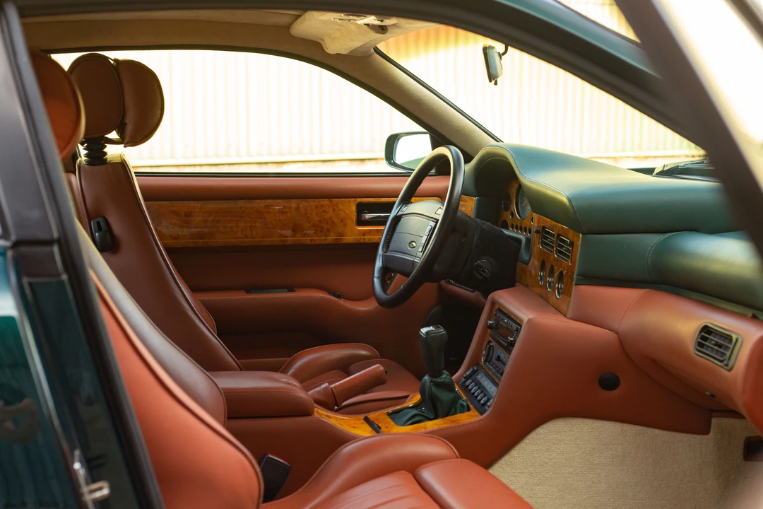 1995 Aston Martin Vantage (1993-2000) - Image 8 of 31