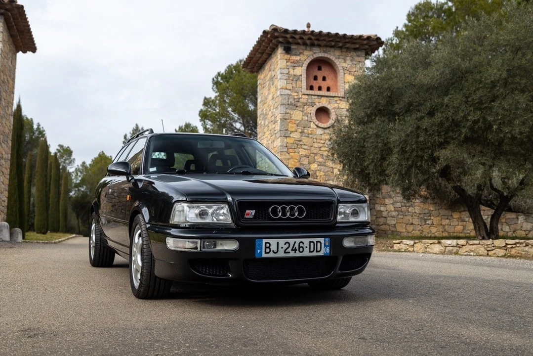 1995 Audi RS2 Avant - Image 2 of 30