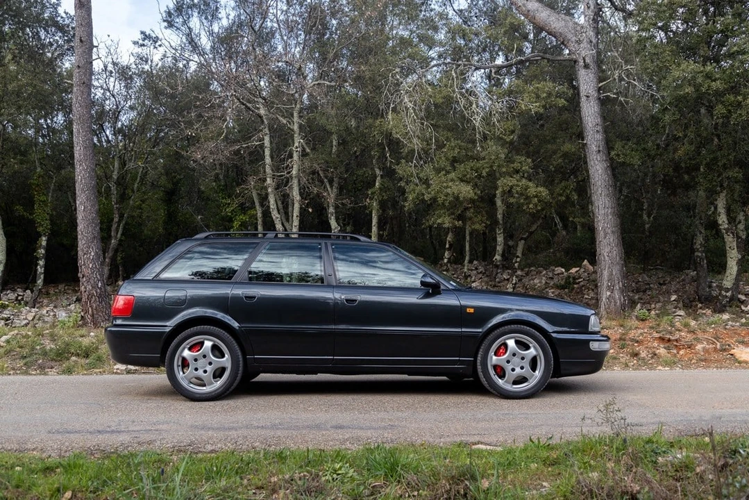 1995 Audi RS2 Avant - Image 12 of 30
