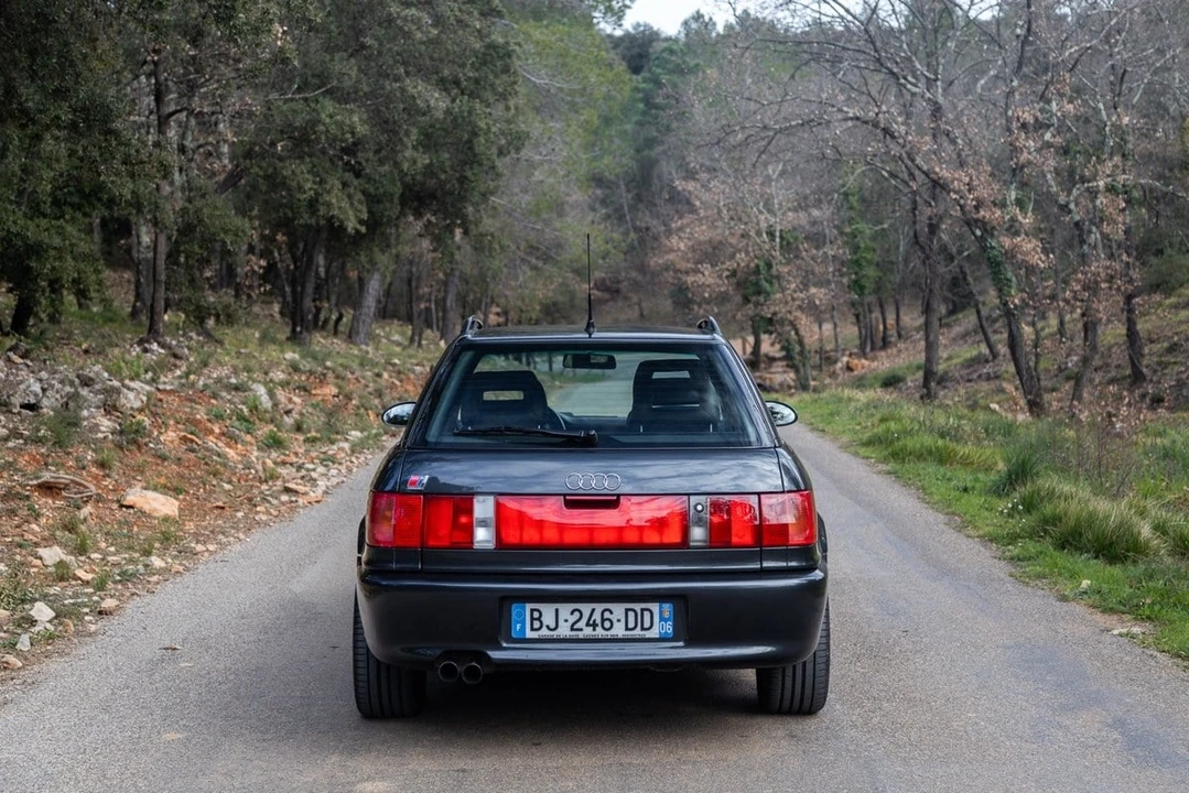 1995 Audi RS2 Avant - Image 15 of 30