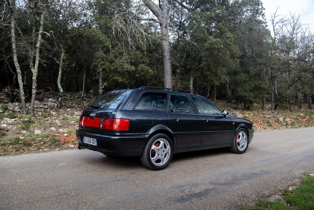 1995 Audi RS2 Avant - Image 13 of 30
