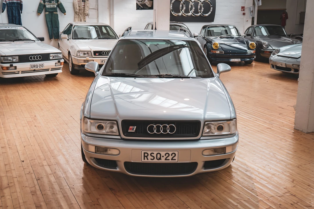 1995 Audi RS2 Avant - Image 16 of 31