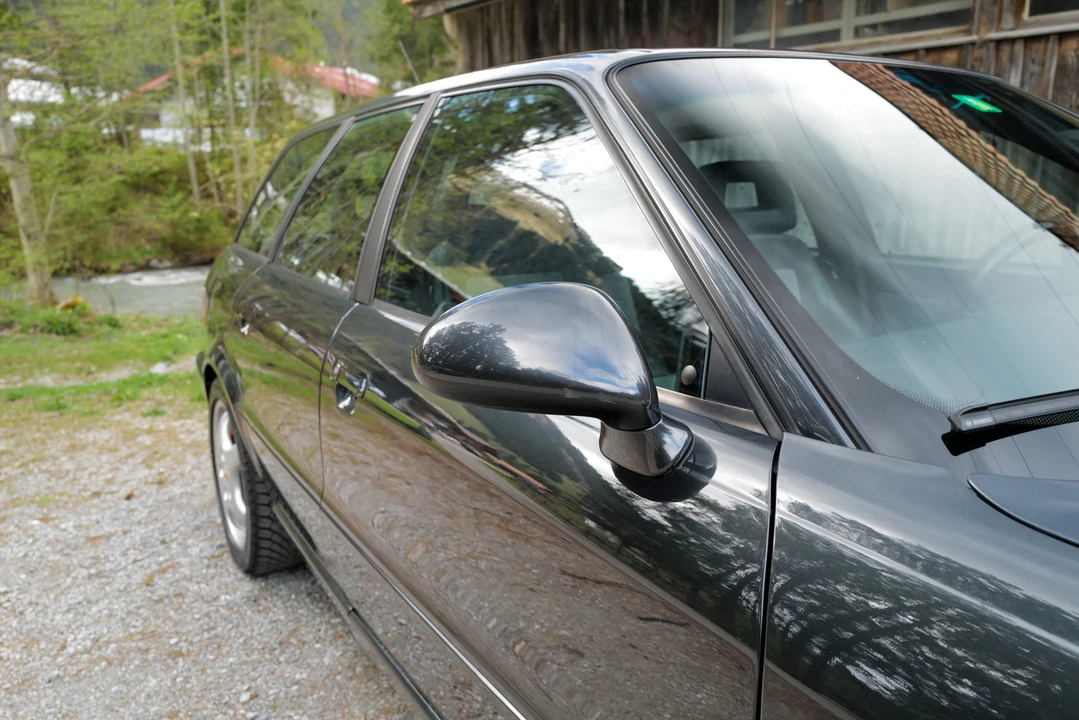 1995 Audi RS2 Avant - Image 12 of 31