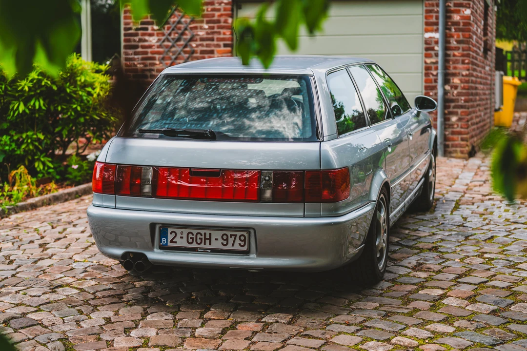 1995 Audi RS2 Avant - Image 16 of 31