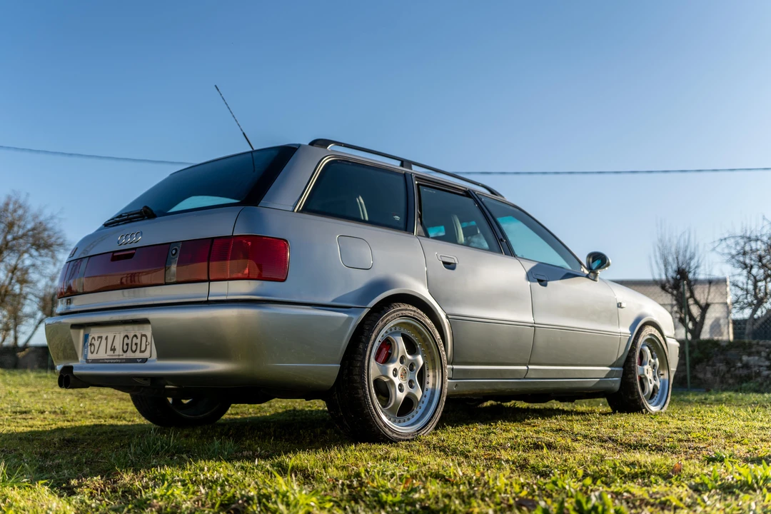 1995 Audi RS2 Avant - Image 12 of 31