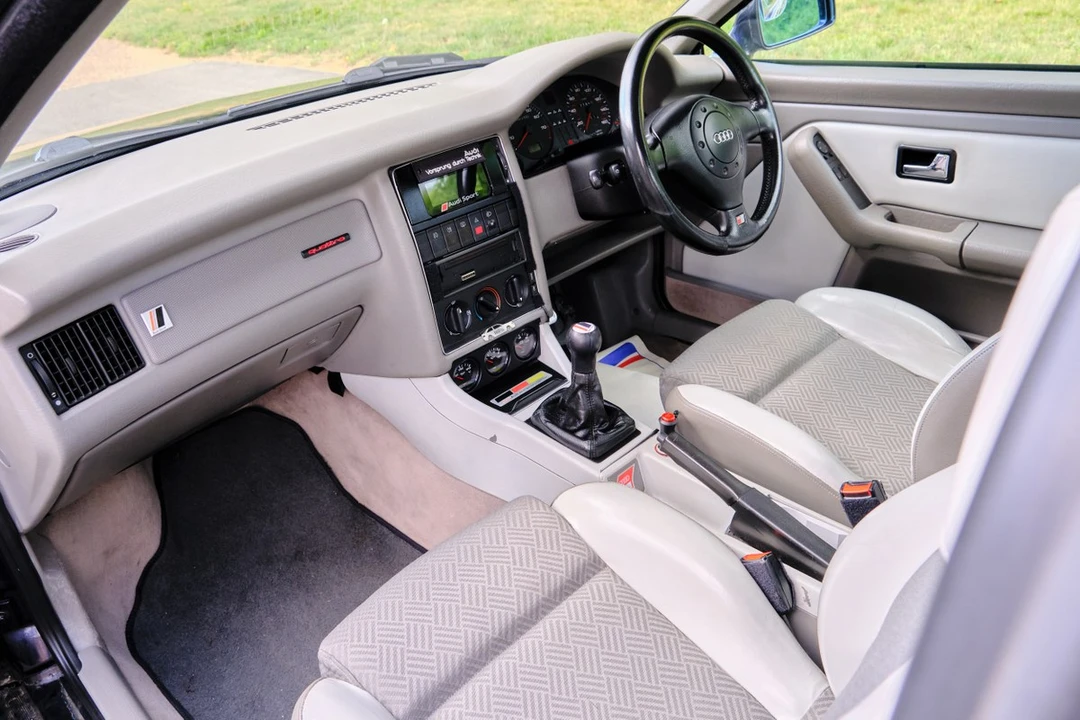 1995 Audi S2 - Image 25 of 30