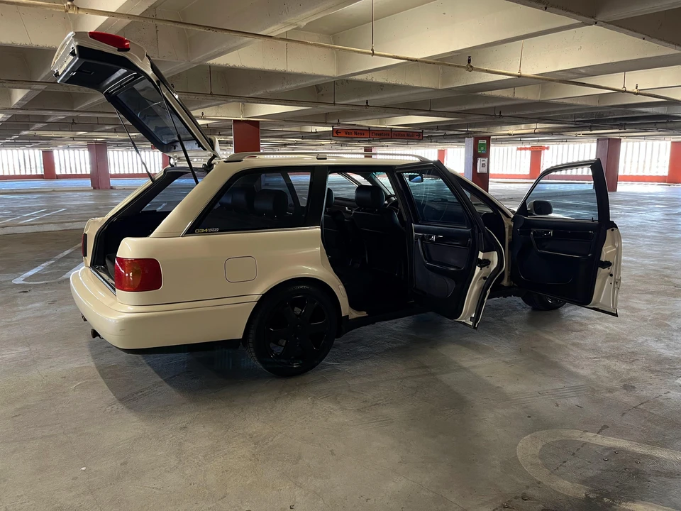 1995 Audi RS2 Avant - Image 24 of 31