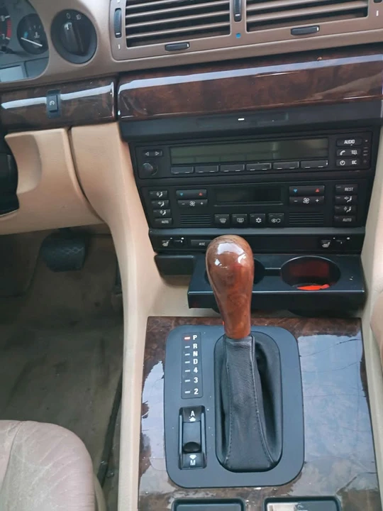 1995 BMW E38 7 Series - Image 10 of 11