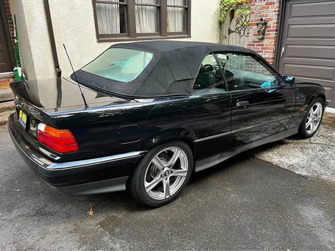 1995 BMW 3 Series 325i Convertible 2D