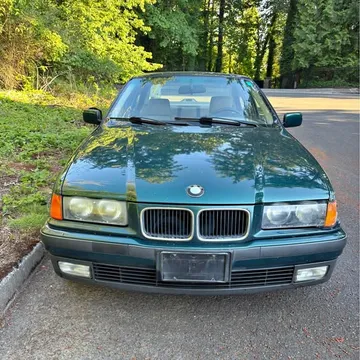 1995 BMW 325i Sedan