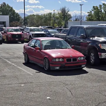 1995 BMW 3 Series 325i Sedan 4D