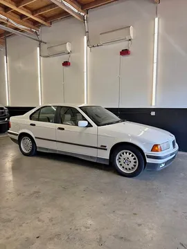1995 BMW 3 Series 325i Sedan