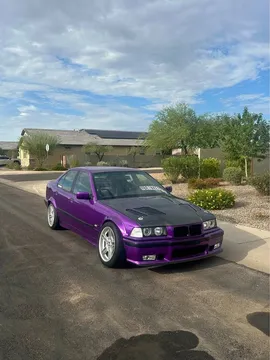 1995 BMW 3 Series 325i Sedan 4D