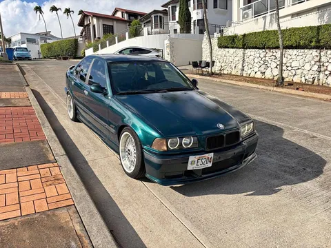 1995 BMW 3 Series 325i Sedan 4D