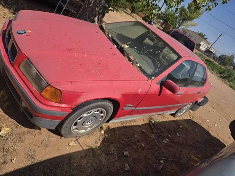 1995 BMW 318i
