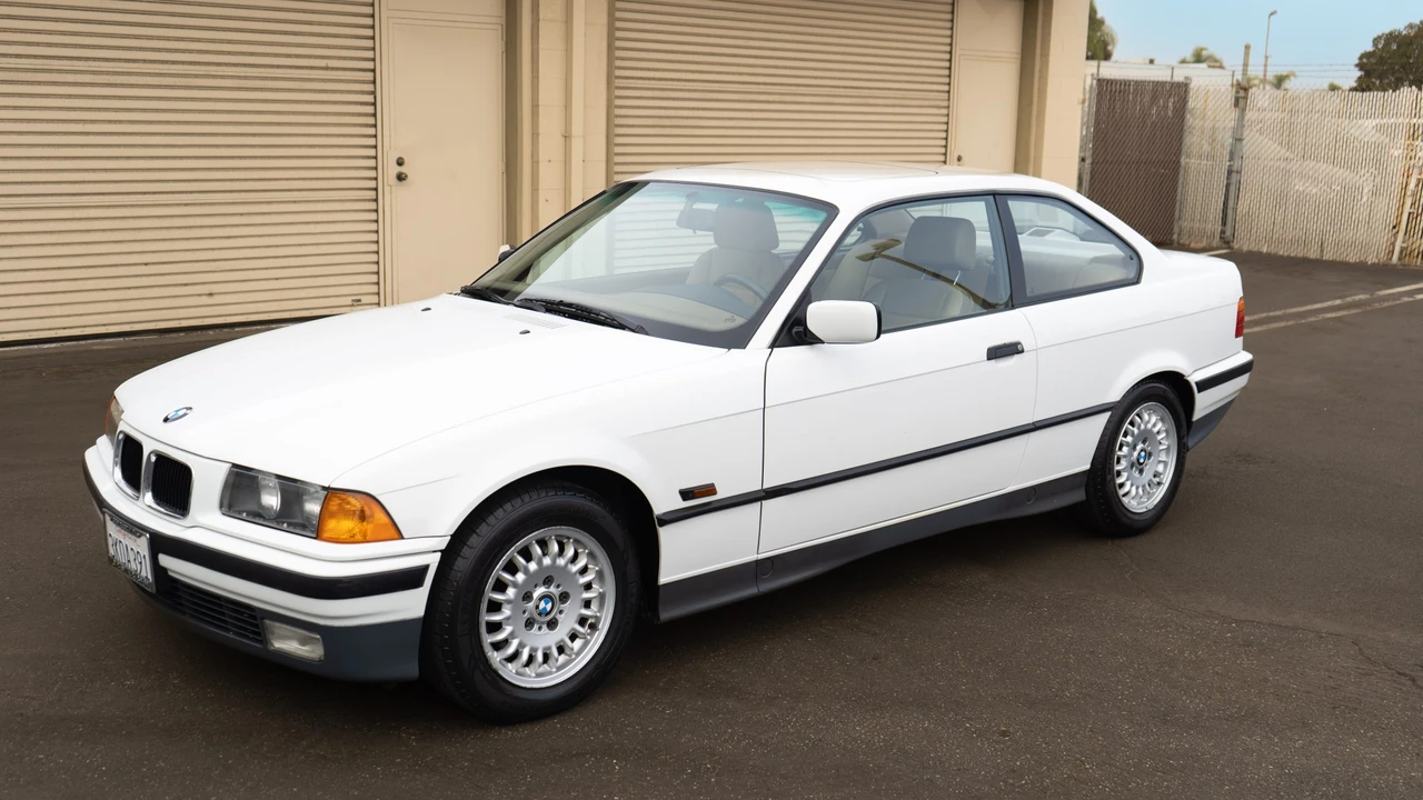 1995 BMW E36 3 Series - Image 3 of 31