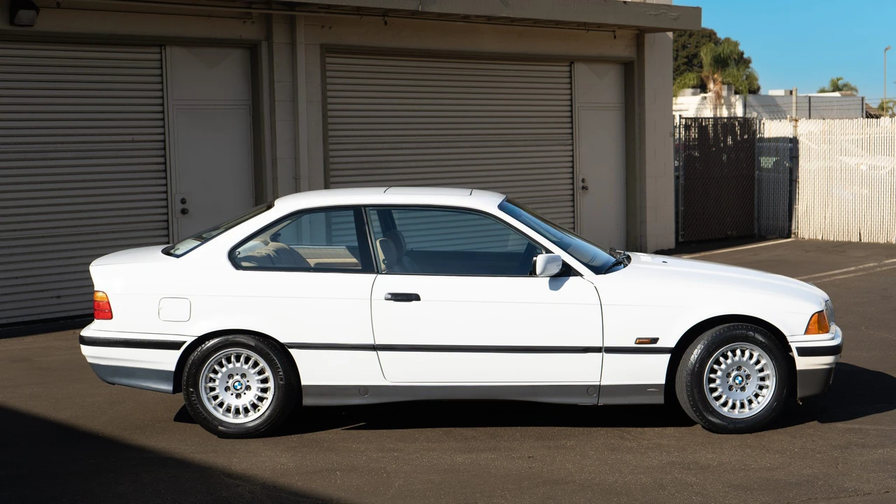 1995 BMW E36 3 Series - Image 16 of 31