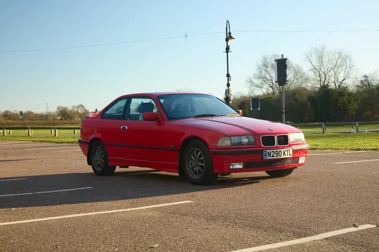 1995 BMW 318is (E36)
