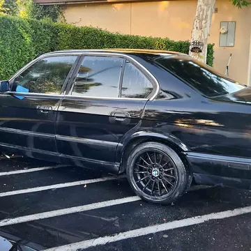 1995 BMW 5 Series 525i Sedan 4D