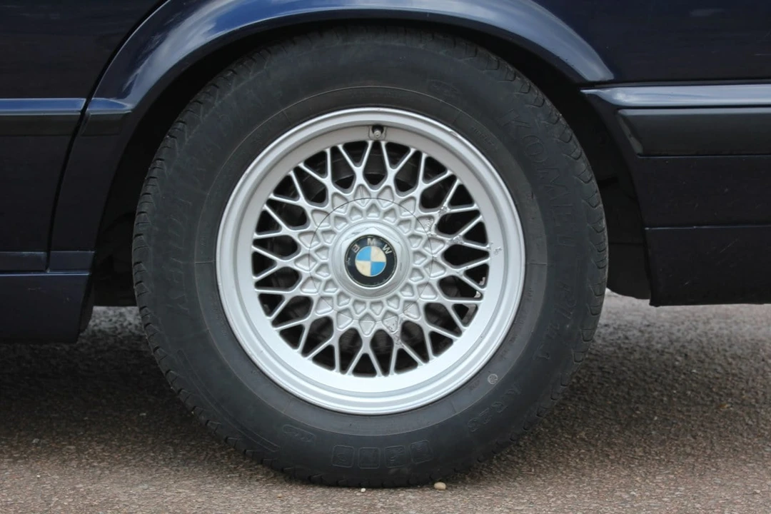 1995 BMW E34 5 Series - Image 27 of 30