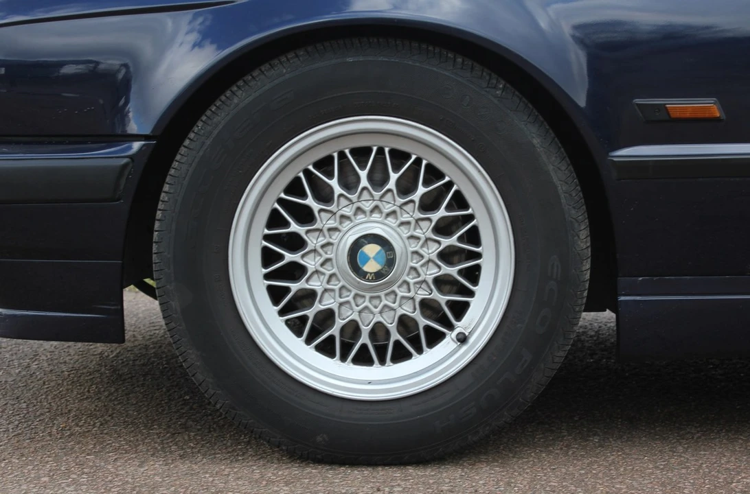 1995 BMW E34 5 Series - Image 28 of 30