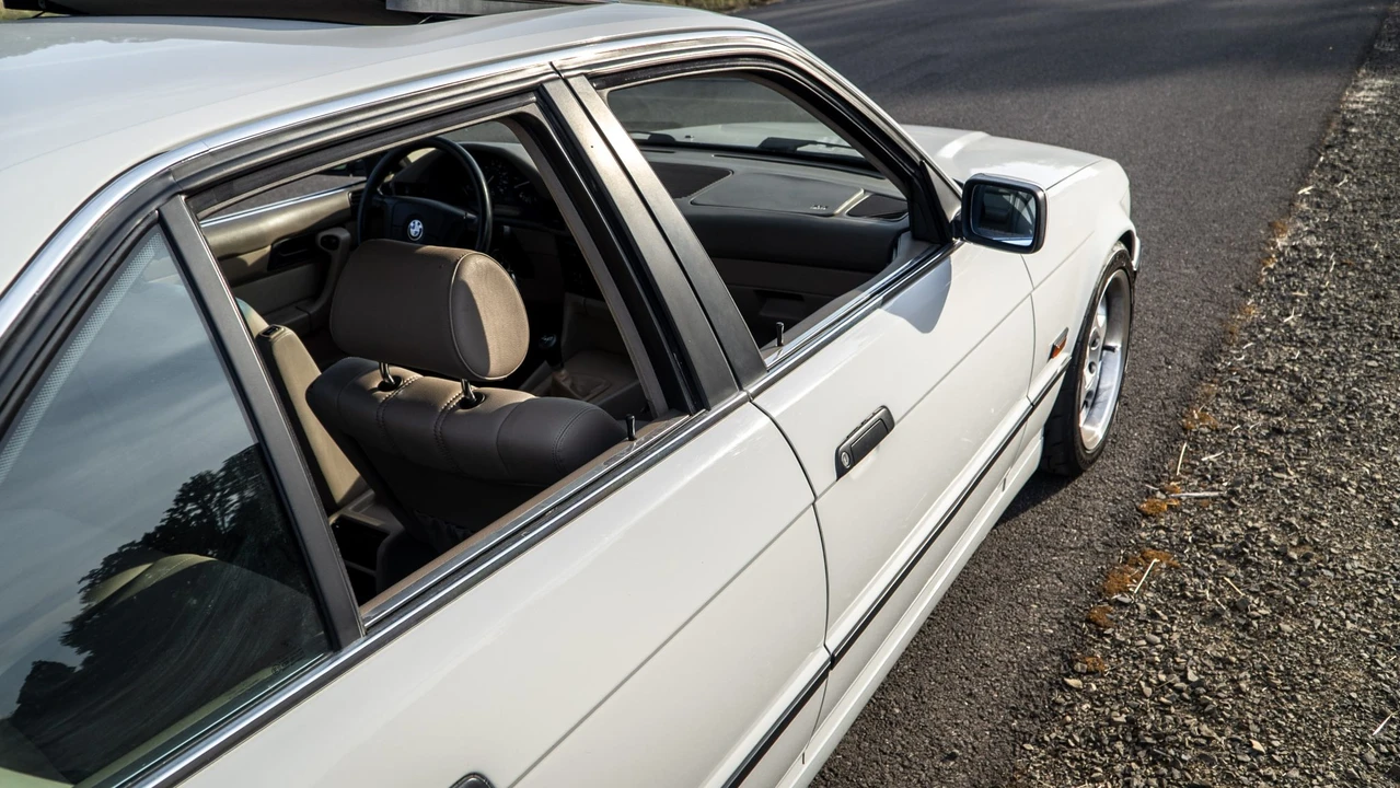 1995 BMW E34 5 Series - Image 23 of 31