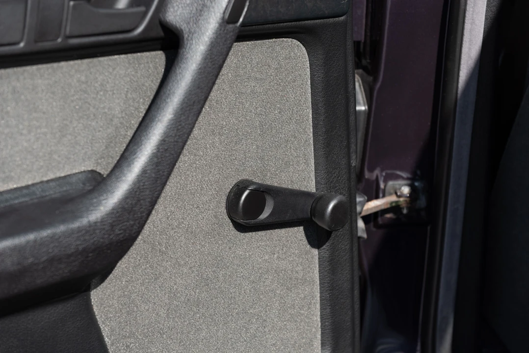 1995 BMW E34 5 Series - Image 16 of 31