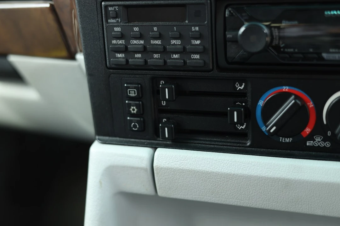 1995 BMW E34 5 Series - Image 25 of 30