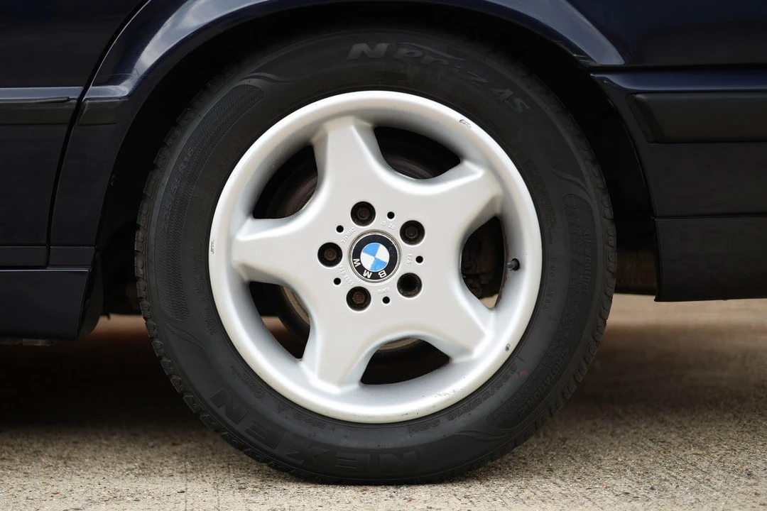 1995 BMW E34 5 Series - Image 16 of 30