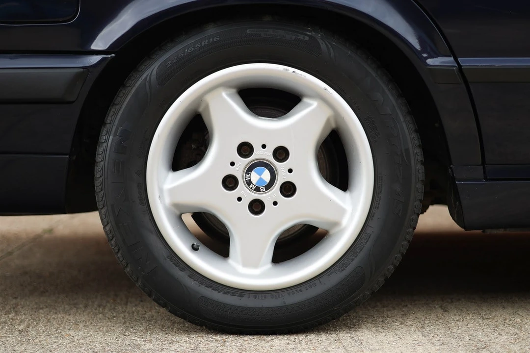 1995 BMW E34 5 Series - Image 15 of 30
