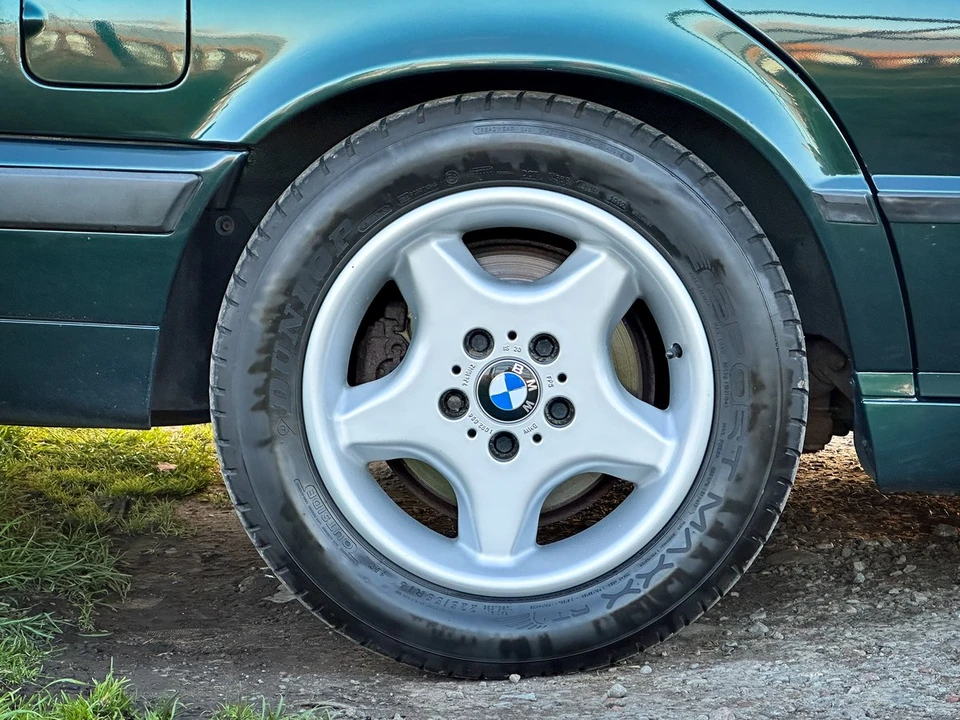 1995 BMW E34 5 Series - Image 29 of 30