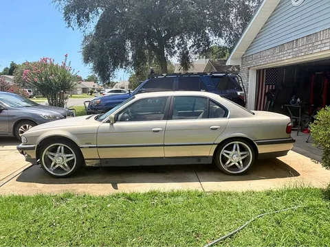 1995 BMW 7 Series 740i Sedan 4D