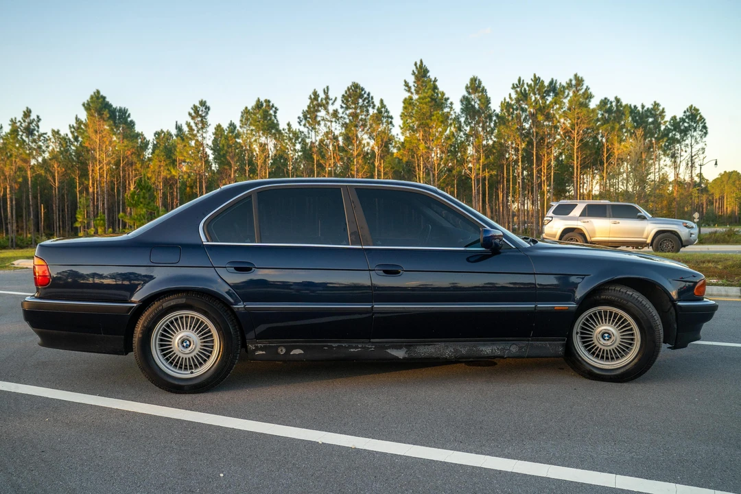 1995 BMW E38 7 Series - Image 3 of 31