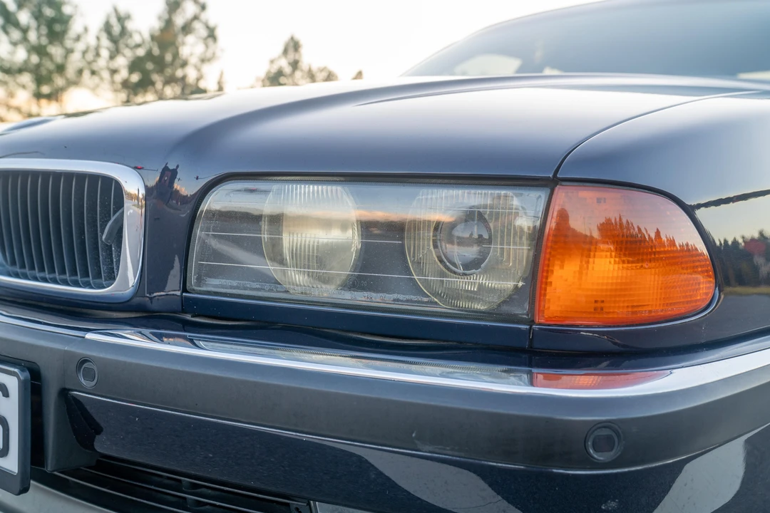 1995 BMW E38 7 Series - Image 19 of 31