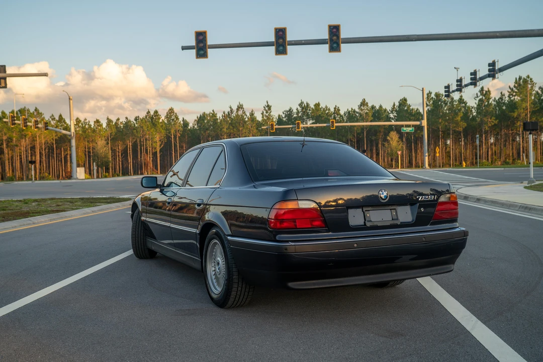 1995 BMW E38 7 Series - Image 9 of 31