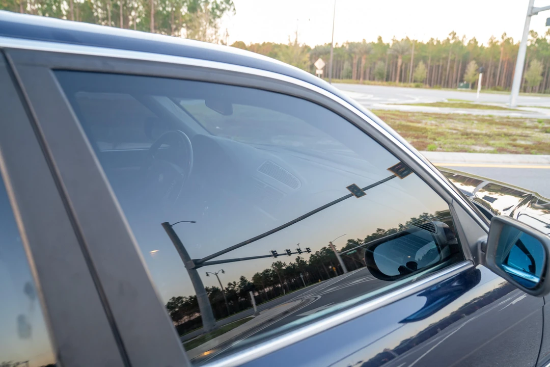 1995 BMW E38 7 Series - Image 25 of 31